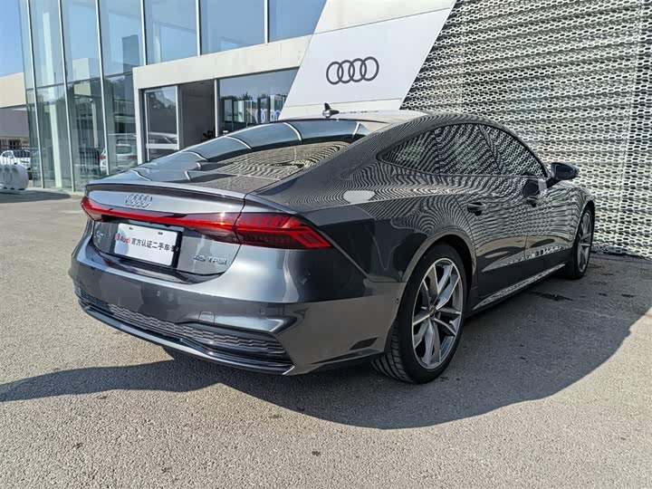 Фото 18 - Audi A7