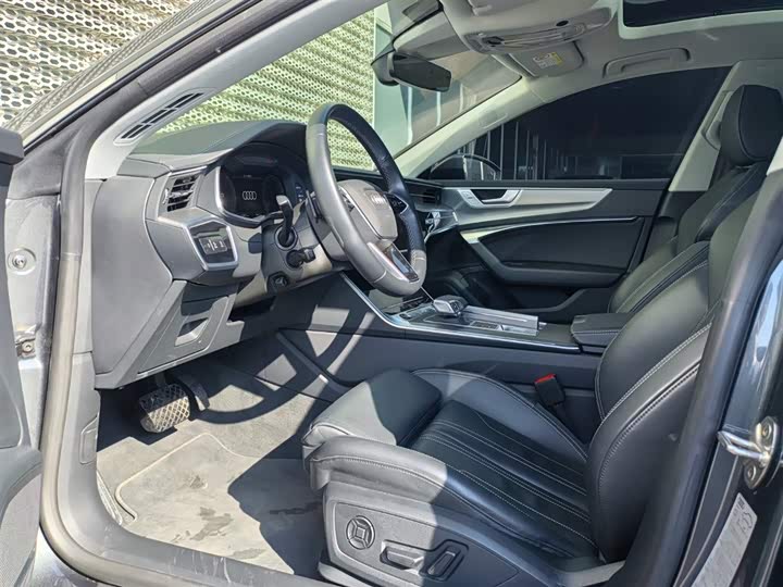 Фото 8 - Audi A7