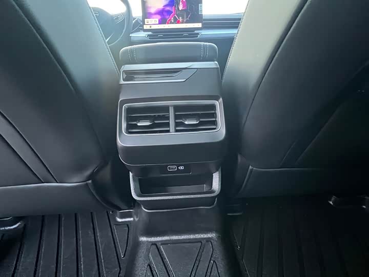 Фото 15 - Geely Preface