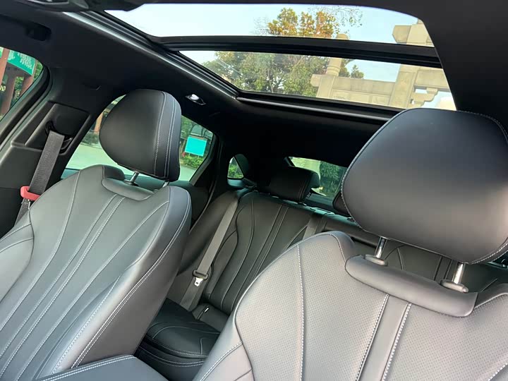 Фото 6 - Geely Preface