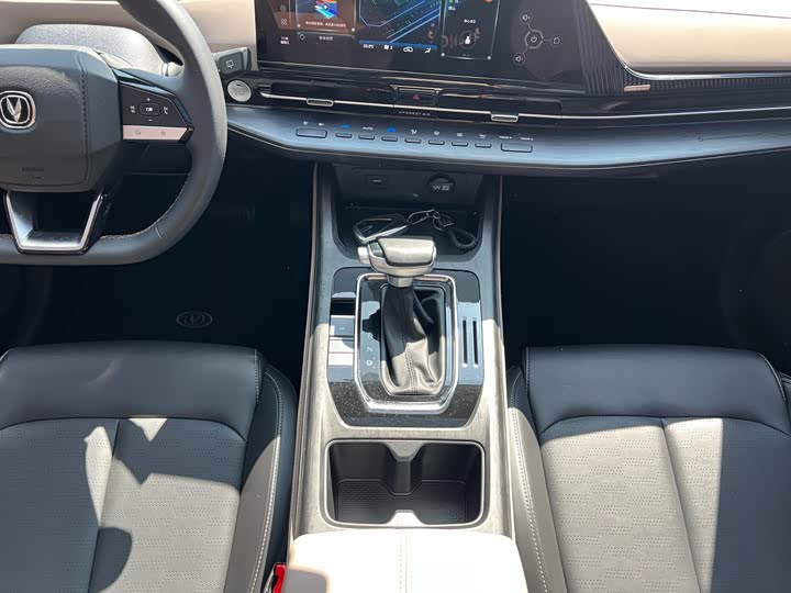 Фото 11 - Changan CS55 Plus