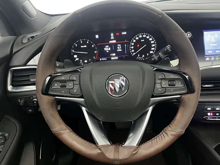 Фото 14 - Buick Enclave