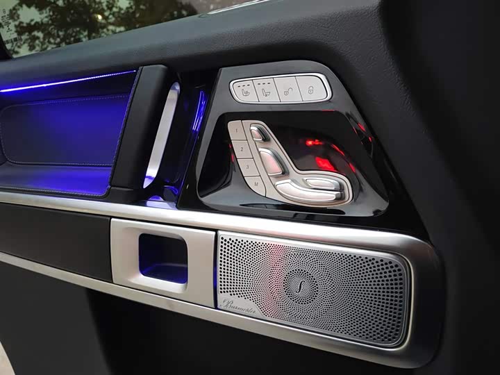 Фото 8 - Mercedes-Benz G-Class