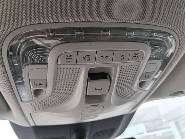 Фото 20 - Mercedes-Benz V-Class