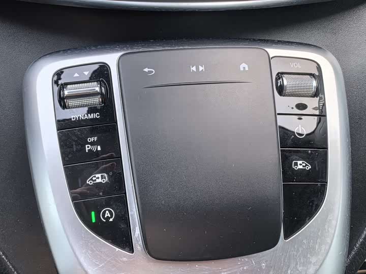 Фото 21 - Mercedes-Benz V-Class