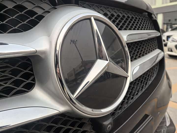 Фото 3 - Mercedes-Benz V-Class