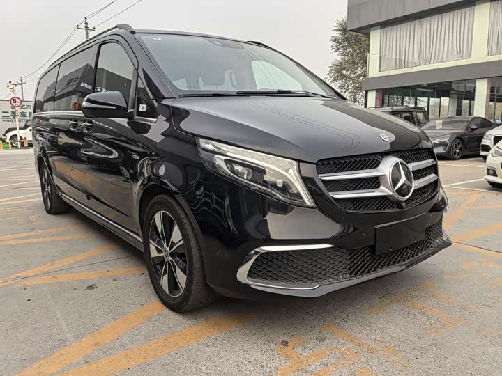 Фото 4 - Mercedes-Benz V-Class