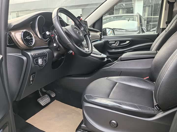 Фото 6 - Mercedes-Benz V-Class