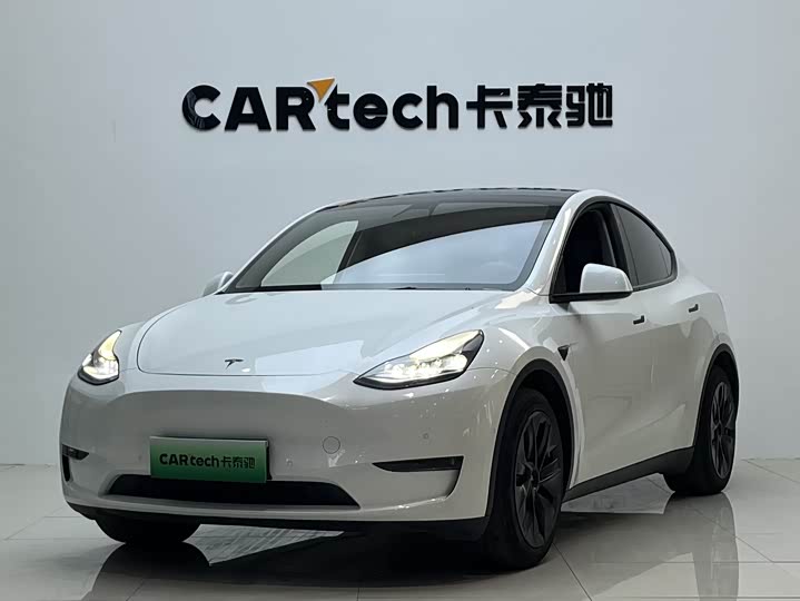 Фото 1 - Tesla Model Y