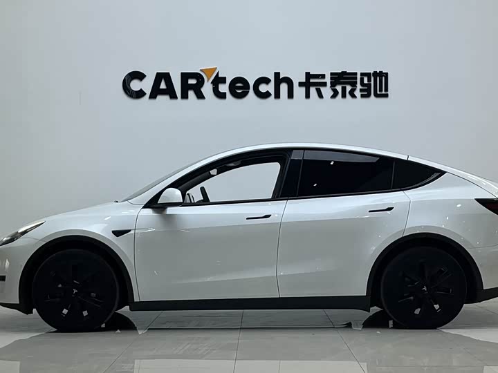 Фото 3 - Tesla Model Y