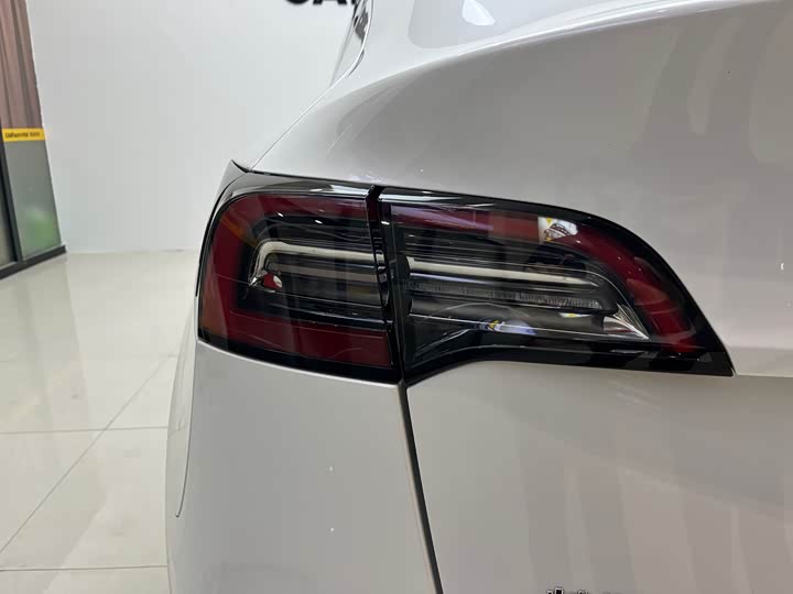 Фото 7 - Tesla Model Y