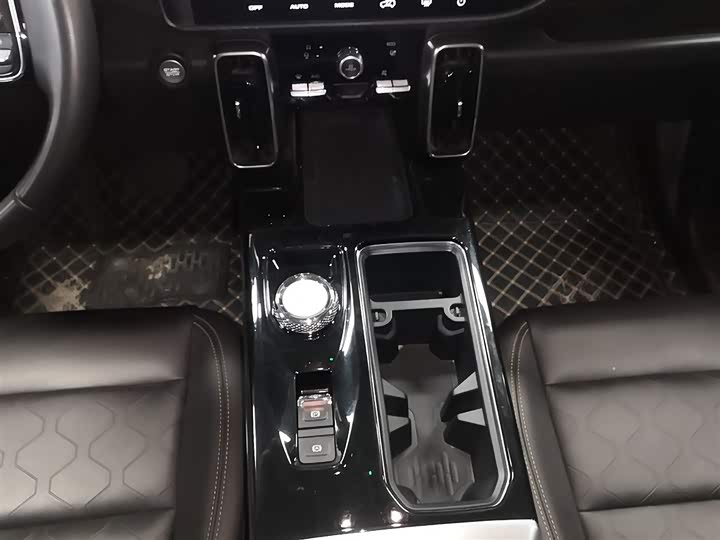 Фото 14 - Haval Dargo