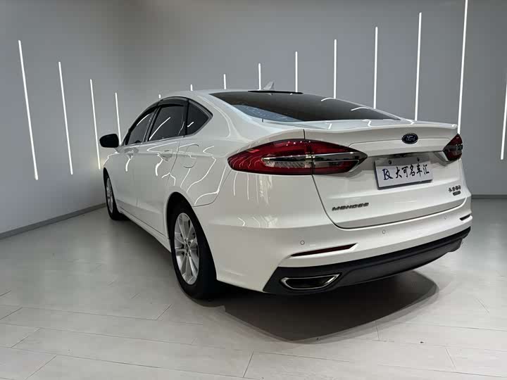 Фото 7 - Ford Mondeo