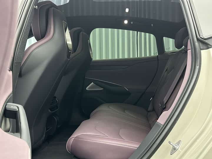 Фото 18 - Xiaomi SU7