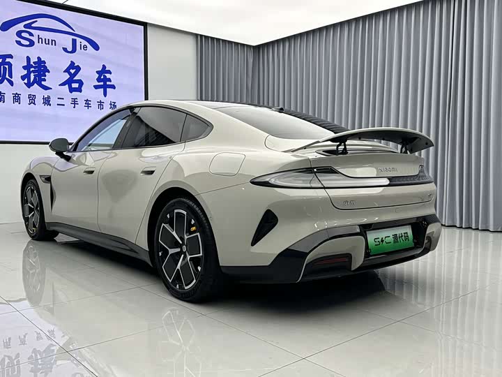 Фото 30 - Xiaomi SU7