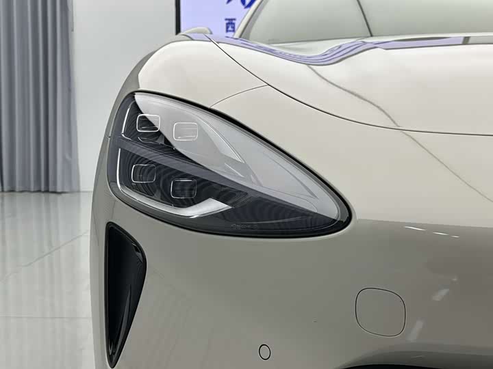 Фото 4 - Xiaomi SU7