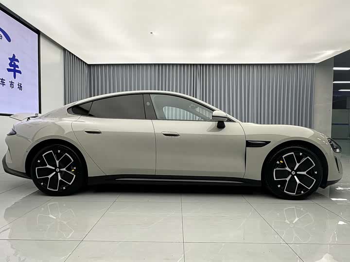 Фото 8 - Xiaomi SU7