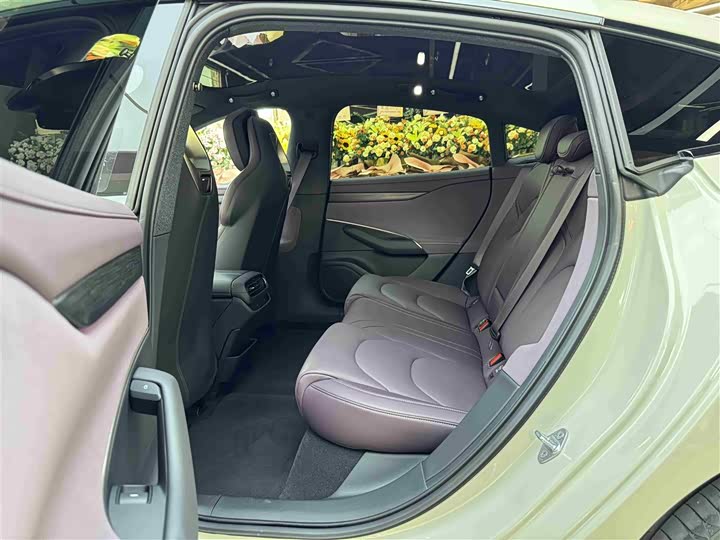 Фото 11 - Xiaomi SU7