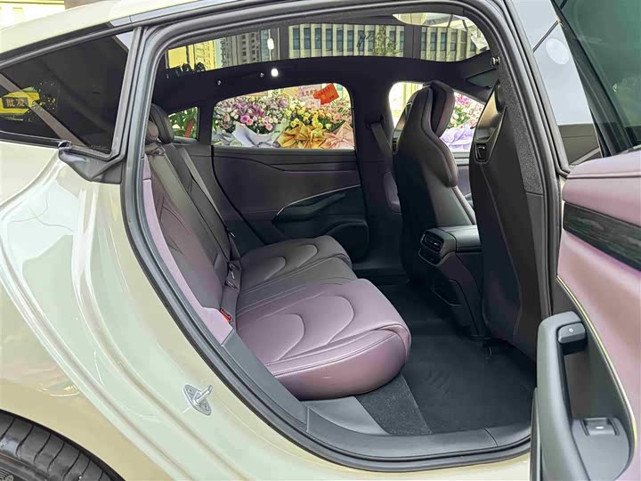 Фото 15 - Xiaomi SU7