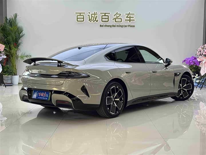 Фото 8 - Xiaomi SU7