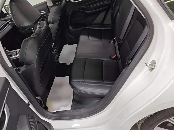 Фото 17 - Geely Emgrand