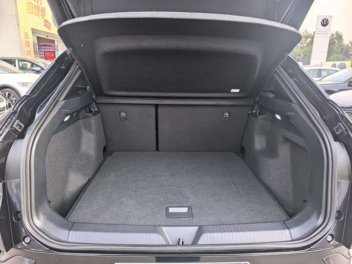 Фото 11 - Volkswagen ID.4 Crozz