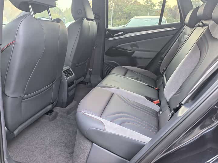 Фото 9 - Volkswagen ID.4 Crozz