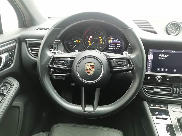 Фото 11 - Porsche Macan