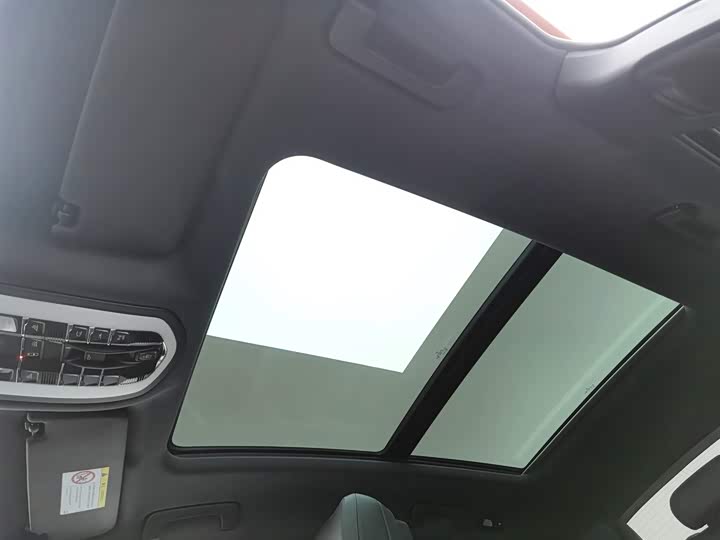 Фото 14 - Porsche Macan