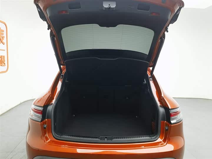 Фото 16 - Porsche Macan