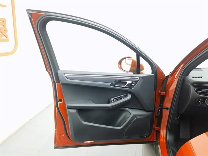 Фото 8 - Porsche Macan