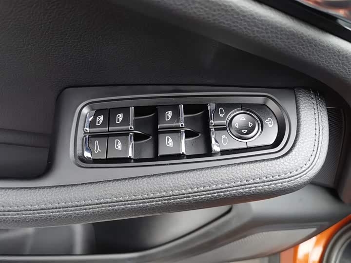 Фото 9 - Porsche Macan