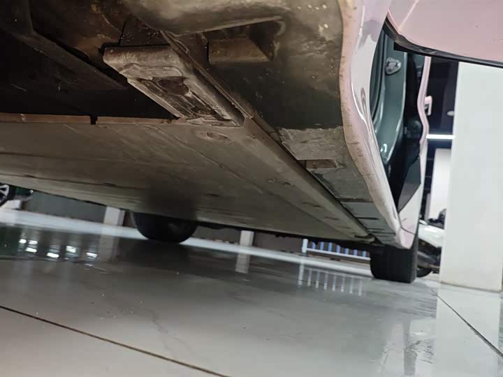 Фото 22 - Zeekr 001