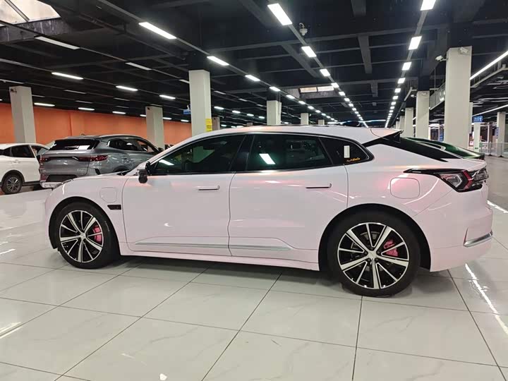 Фото 5 - Zeekr 001