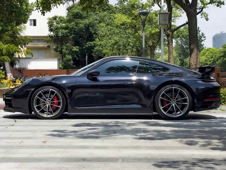 Фото 3 - Porsche 911