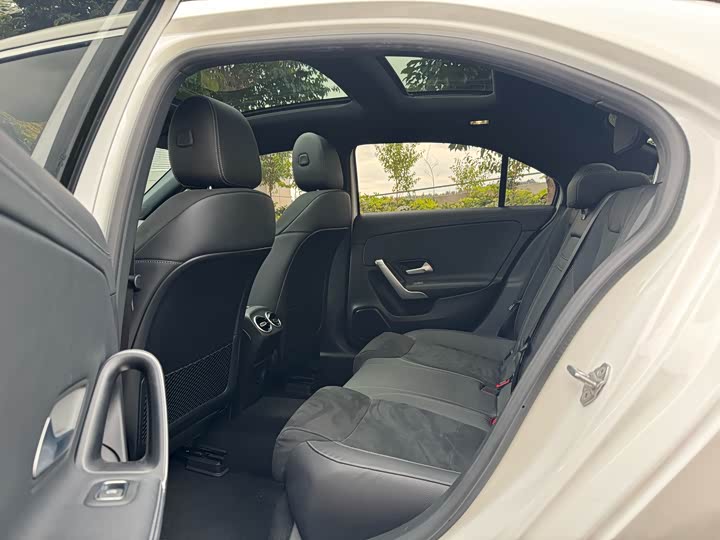 Фото 19 - Mercedes-Benz A-Class