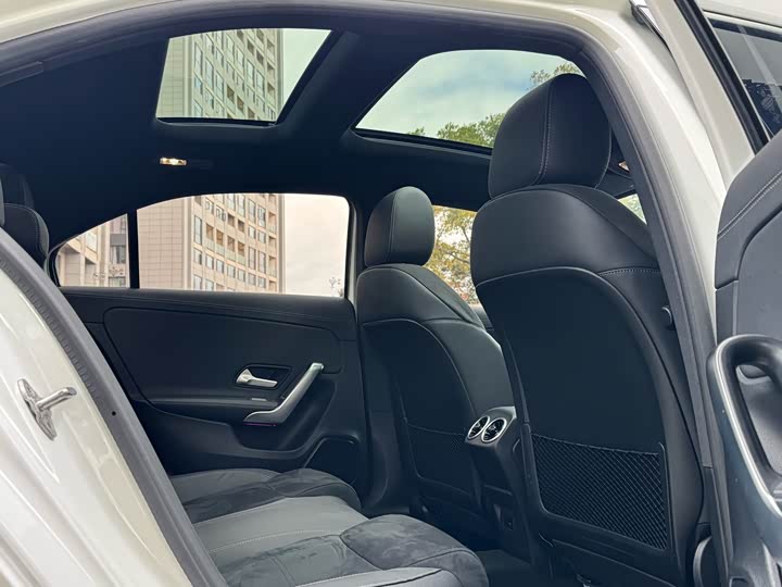 Фото 24 - Mercedes-Benz A-Class