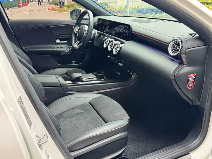 Фото 25 - Mercedes-Benz A-Class