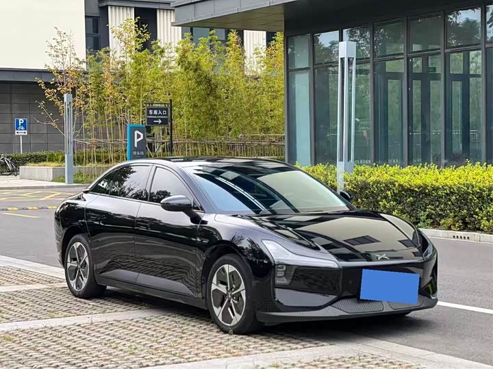 Фото 2 - XPeng Mona M03