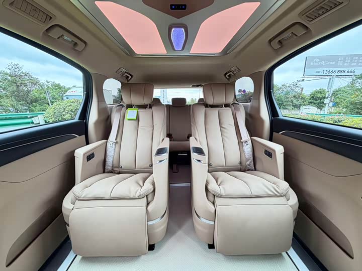 Фото 10 - Buick GL8 ES