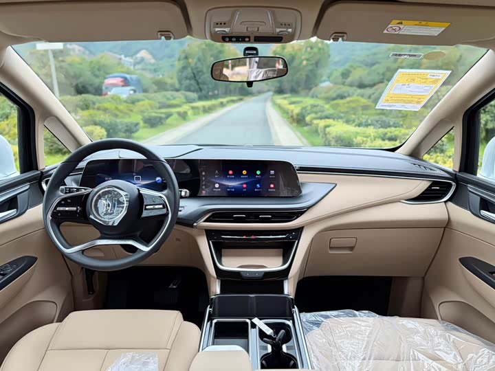 Фото 7 - Buick GL8 ES