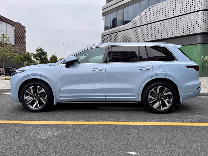 Фото 7 - LiXiang One