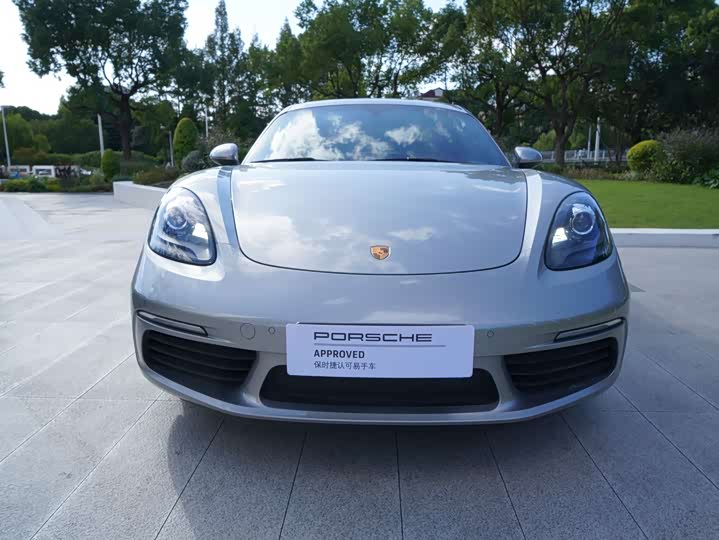 Фото 2 - Porsche 718