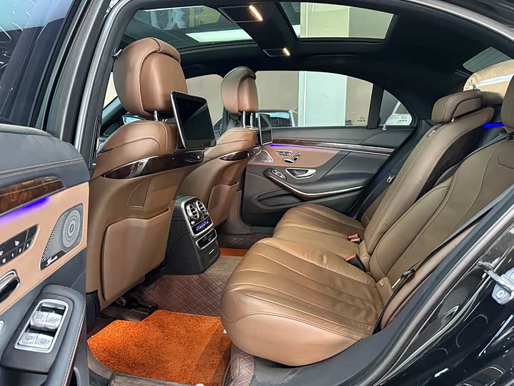 Фото 5 - Mercedes-Benz S-Class