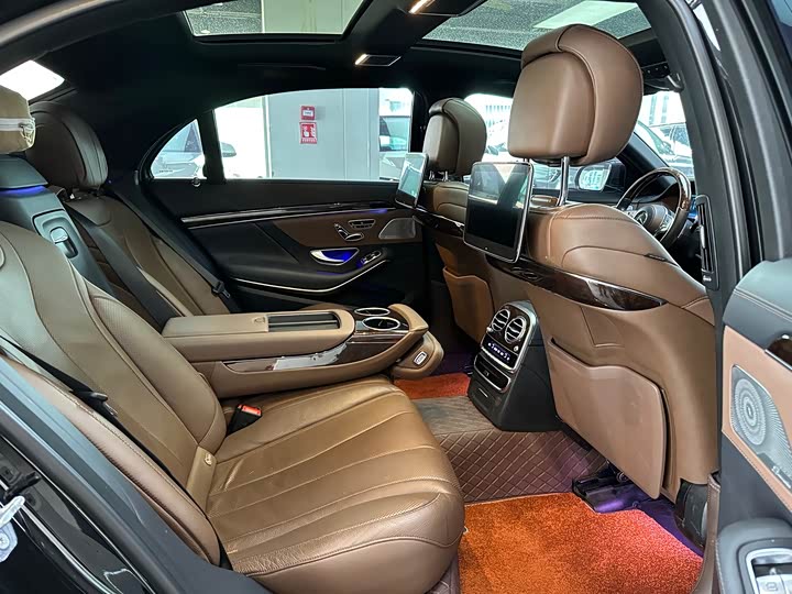 Фото 6 - Mercedes-Benz S-Class