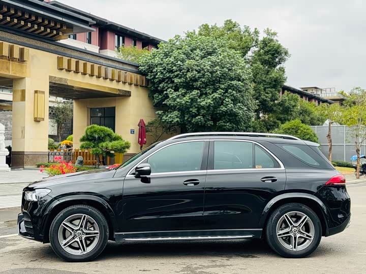 Фото 13 - Mercedes-Benz GLE-Class