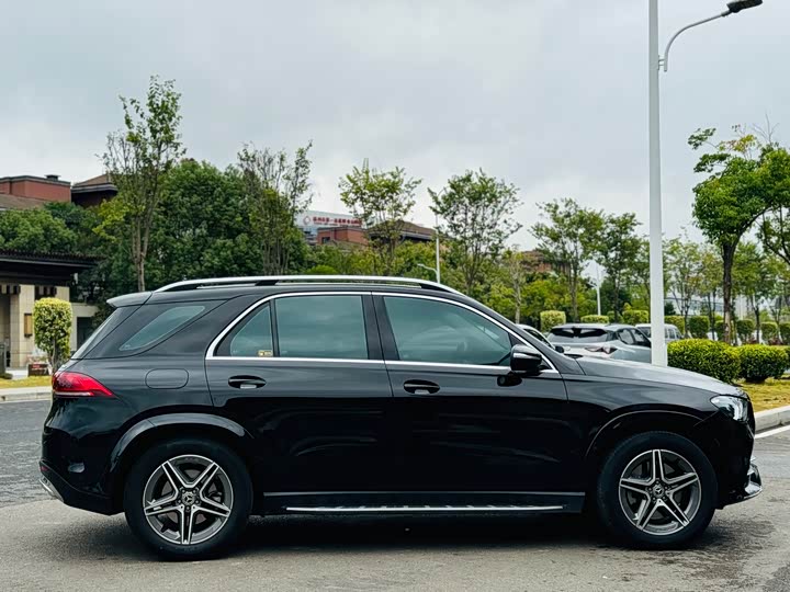 Фото 14 - Mercedes-Benz GLE-Class