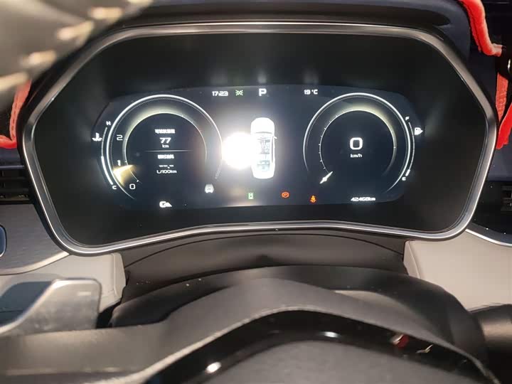 Фото 4 - Geely Preface