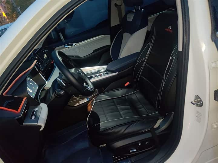 Фото 8 - Geely Preface