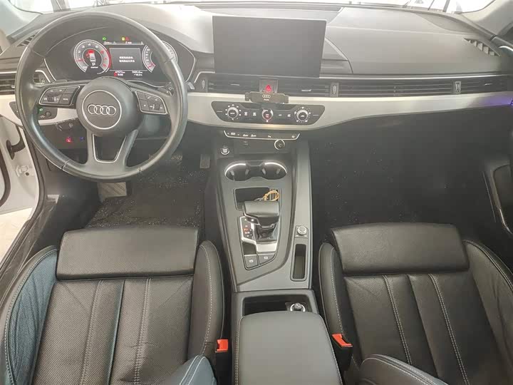 Фото 10 - Audi A4L